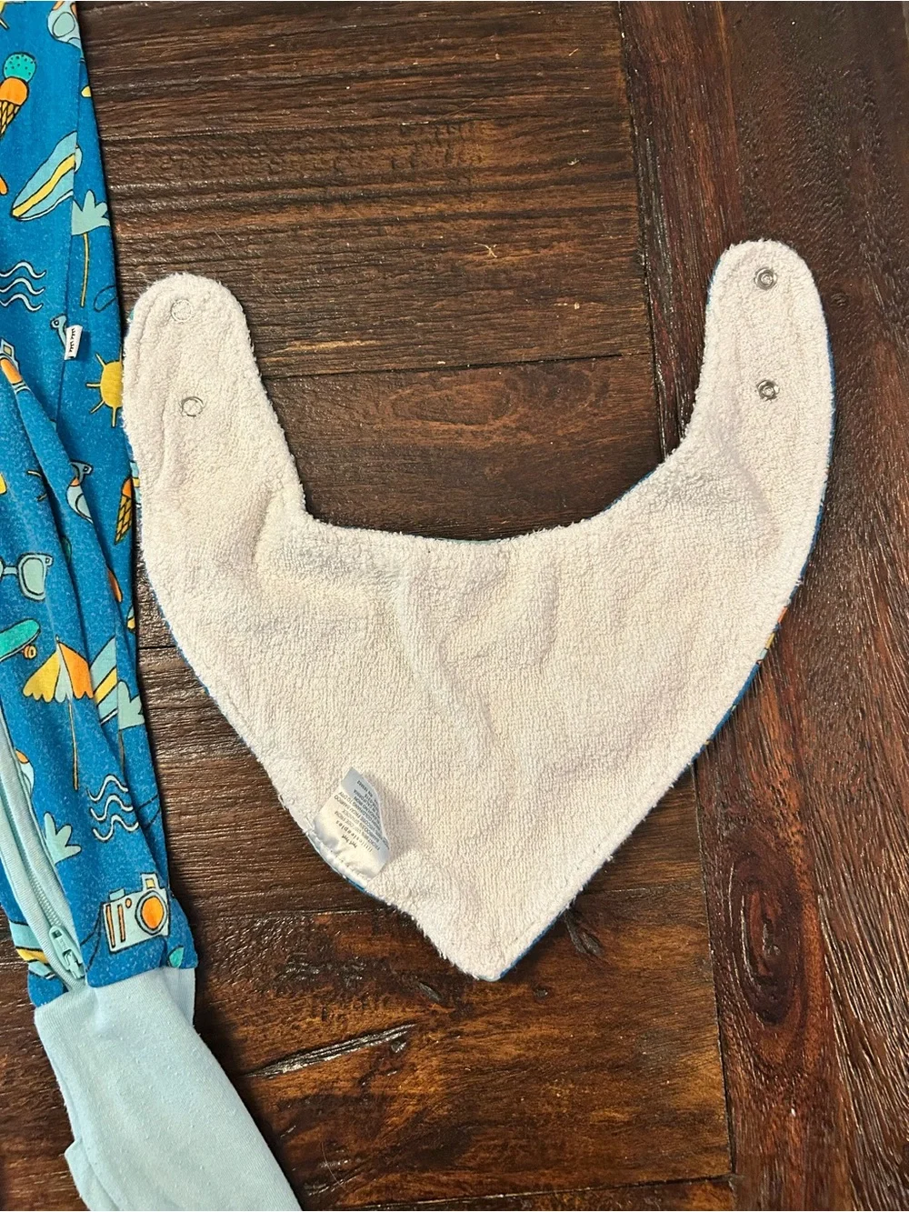 Little Sleepies Surf’s Up Bamboo Viscose Zippy- 12/18 months and Matching Bib